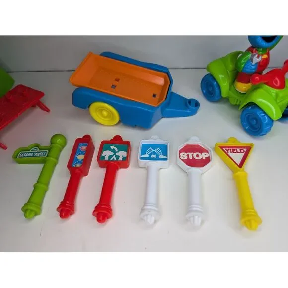 1999 Tyco Sesame Street RADIO Control Roadway Accessory Pieces/ Cookie Monster - Picture 4 of 6